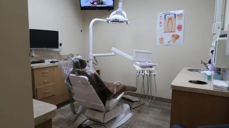 dental clinics Woodland Hills Dental Care