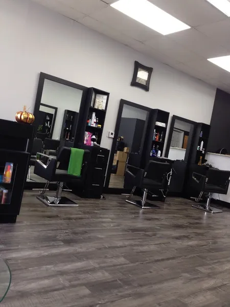 hair salons Fantastic Cut in Van Nuys