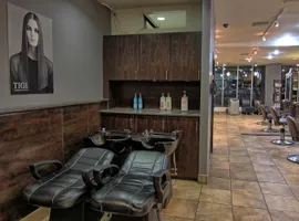 Top 19 hair salons in Woodland Hills Los Angeles