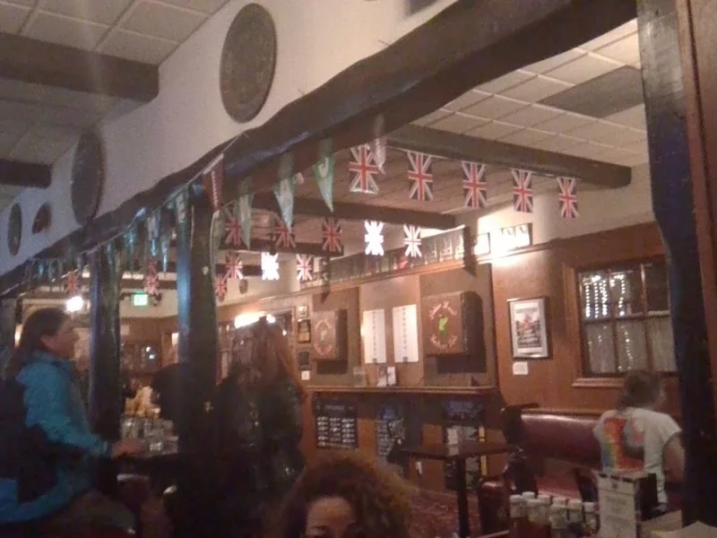 Robin Hood British Pub