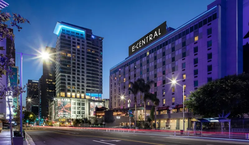 Hotels with restaurants E-Central Downtown Los Angeles Hotel