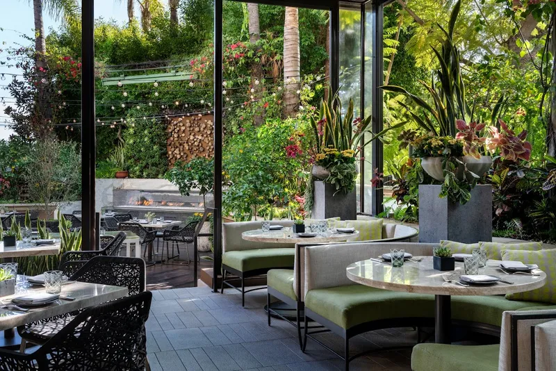 Hotels with restaurants Four Seasons Hotel Los Angeles At Beverly Hills