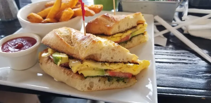 Sandwiches restaurants Toast Cafe in Sherman Oaks