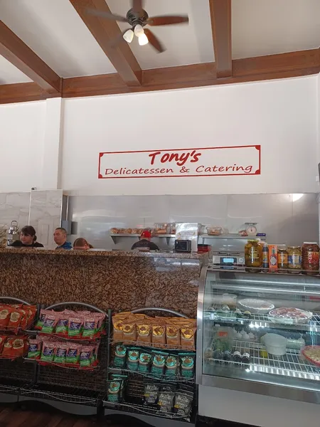 Sandwiches restaurants Tony's Delicatessen & Catering