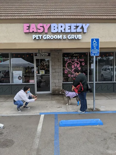 dog groomers Easy Breezy Pet Groom & Grub