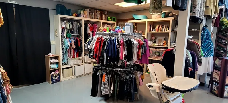 consignment shops Full circle thrift