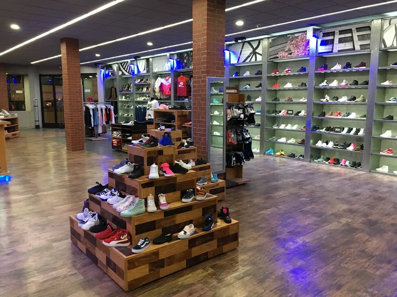 mens shoe stores WSS