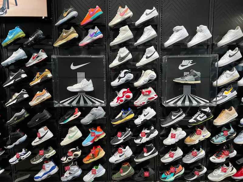 mens shoe stores Foot Locker