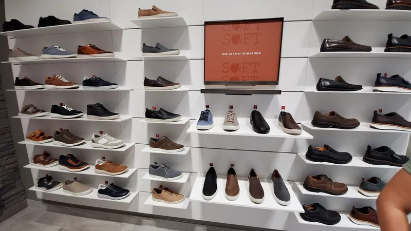 mens shoe stores ECCO UNIVERSITY TOWNE CEN