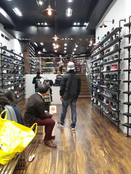 mens shoe stores Shoe Palace