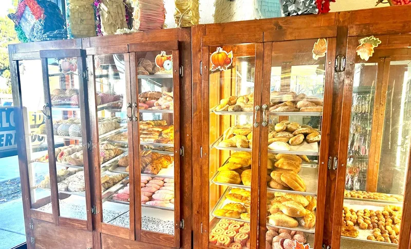 bakeries Saavedras Bakery