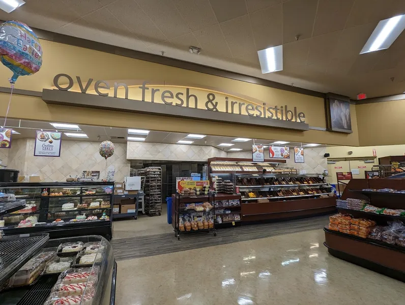 shops for birthday cupcakes Safeway Bakery