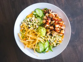 Best of 14 Salad restaurants in Woodland Hills Los Angeles