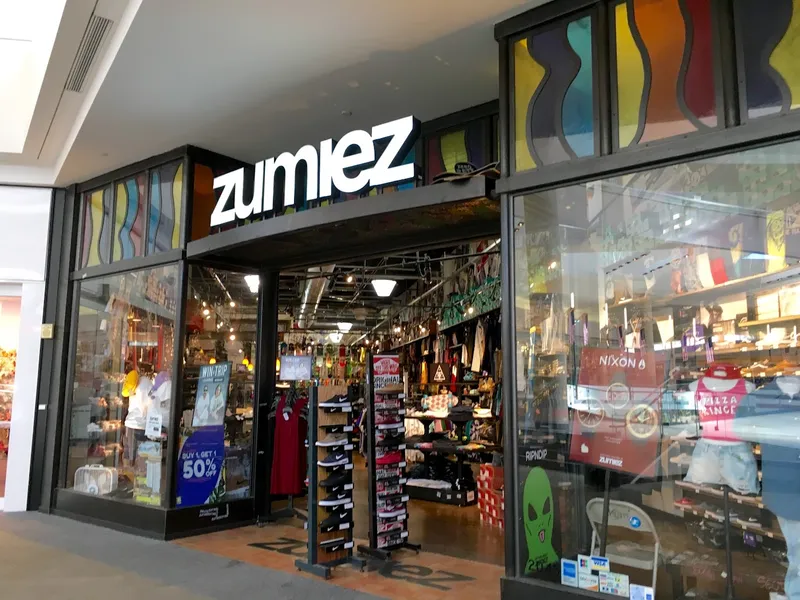 skate shops Zumiez