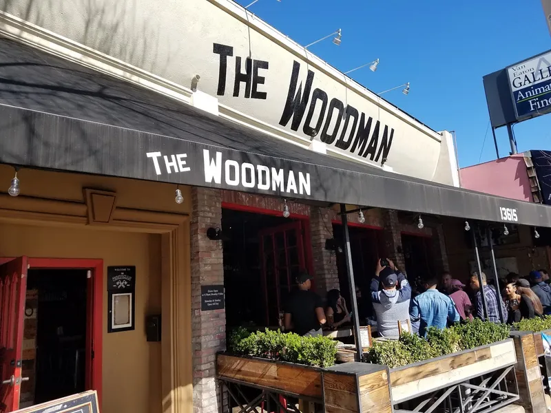 happy hours The Woodman in Sherman Oaks