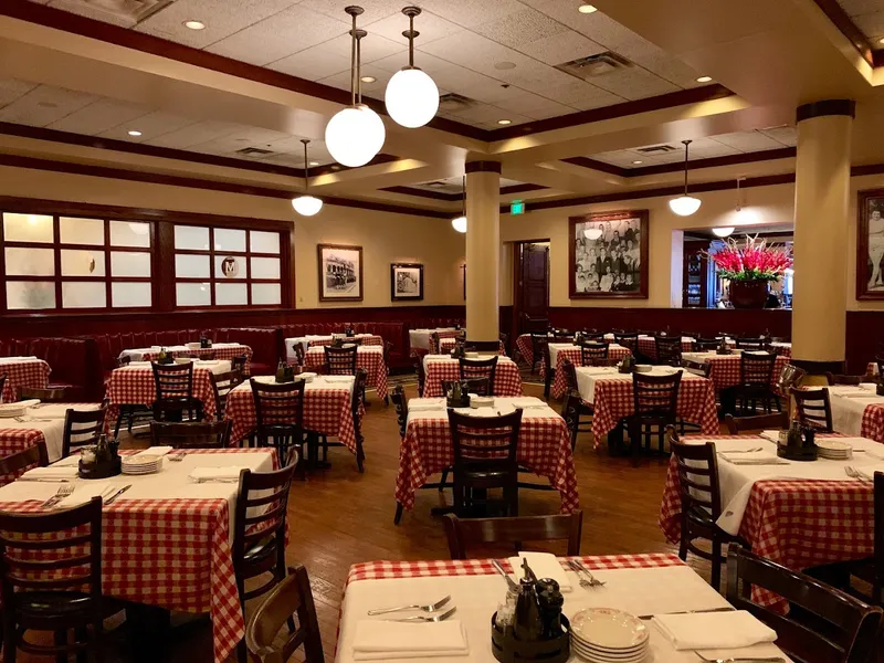 romantic bars Maggiano's Little Italy