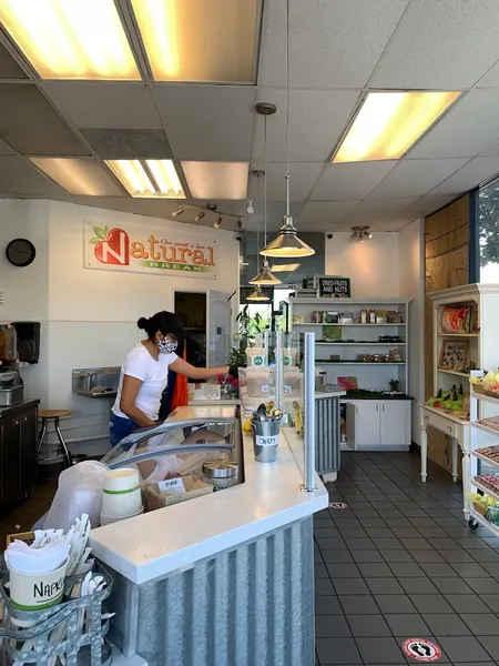 juice bar Natural Break Juices in Sherman Oaks