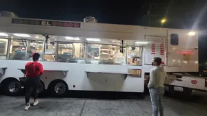 Top 32 food trucks in Oakland