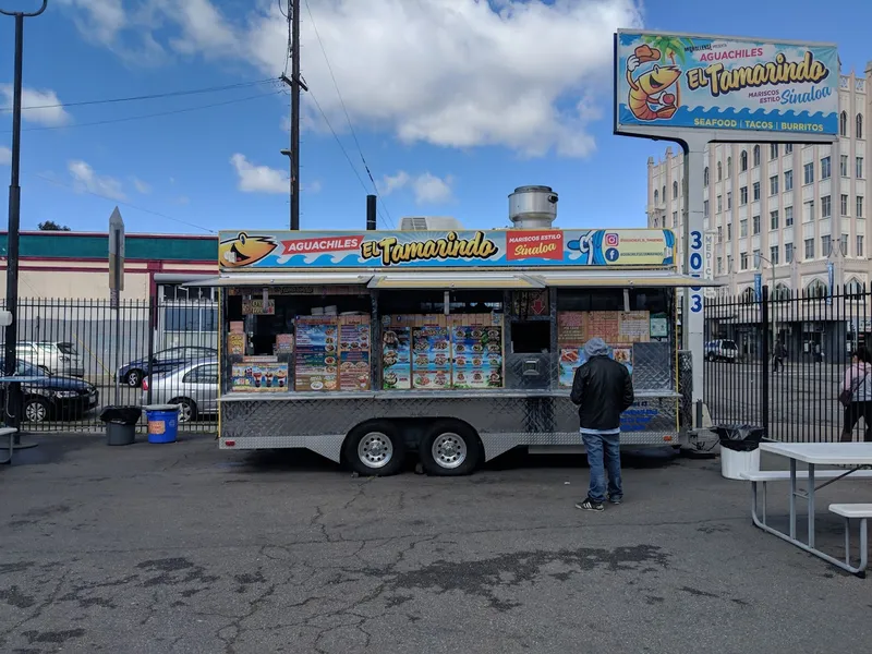 food trucks Aguachiles El Tamarindo