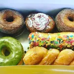 Top 32 donuts shop in Los Angeles