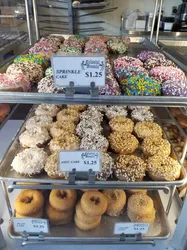 Best of 20 donuts shop in Oakland