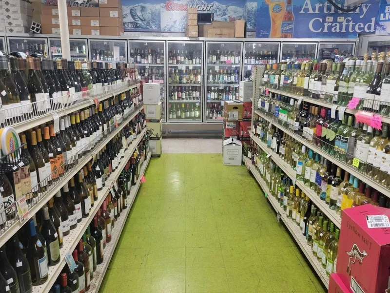 Hyde Park Liquors