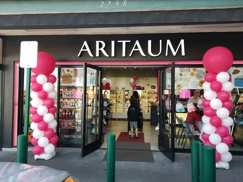 cosmetics stores ARITAUM, AMORE HANNAM 아리따움 엘에이