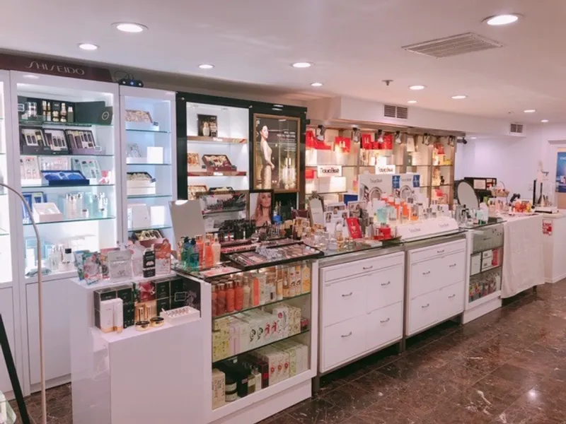 cosmetics stores MYSTIC BEAUTY in Koreatown