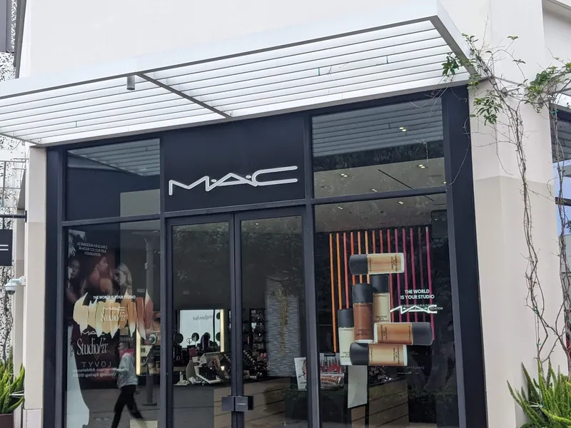 cosmetics stores MAC Cosmetics