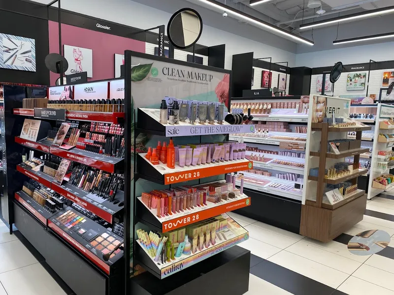 cosmetics stores SEPHORA