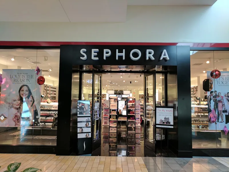 cosmetics stores SEPHORA