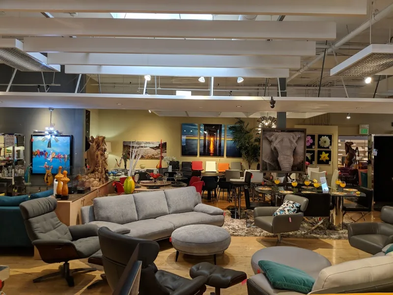 furniture stores 9th Street Designer Clearance