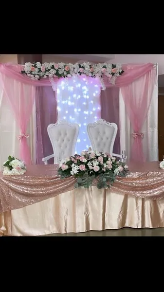 Almas Bridal and Flowers