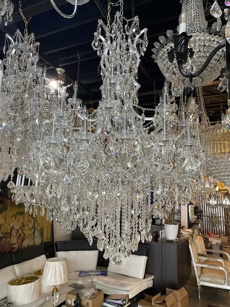 lighting stores Mc Noon Crystal Lighting