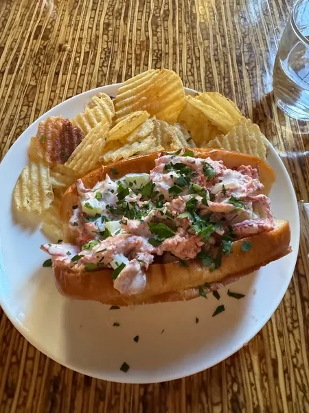 lobster rolls The Salty Pearl