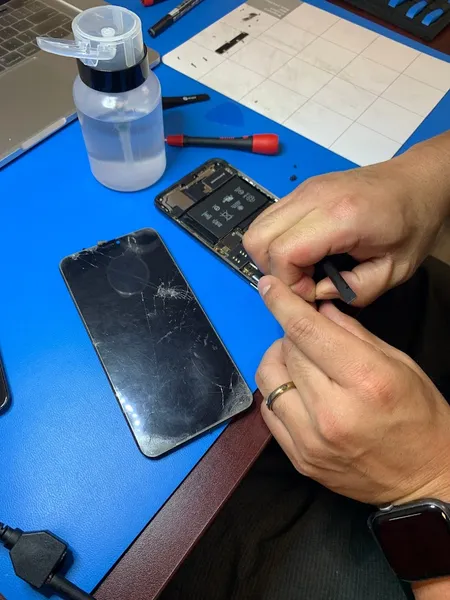 cell phone repair uBreakiFix - Phone and Computer Repair