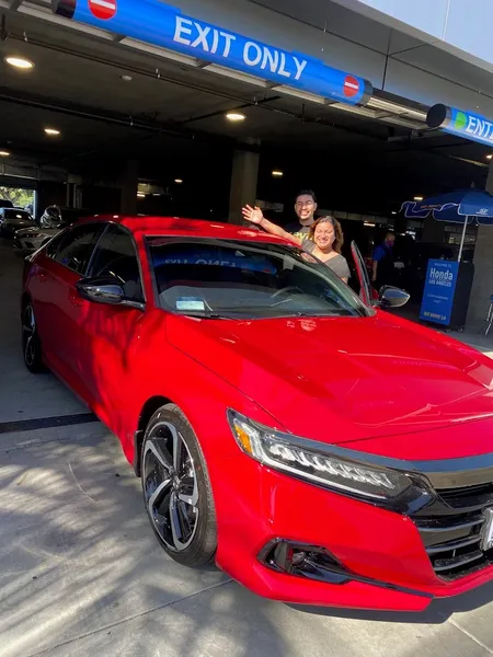 auto body shops Honda of Downtown Los Angeles