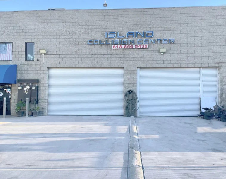 auto body shops Island Collision Center