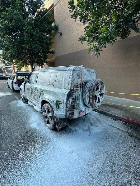 car wash Hollywood Golden Detailing