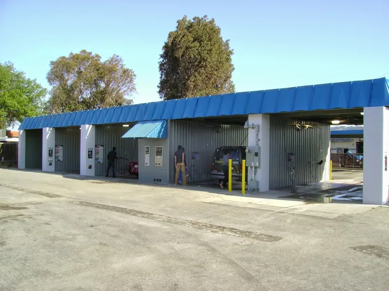 car wash E-Z Clean Carwash