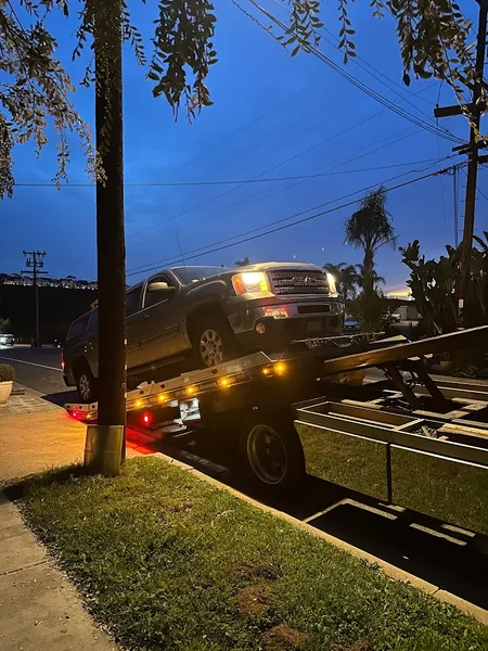 auto repair Robert's Auto Service in Clairemont