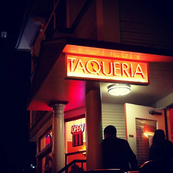 late night restaurants La Victoria Taqueria