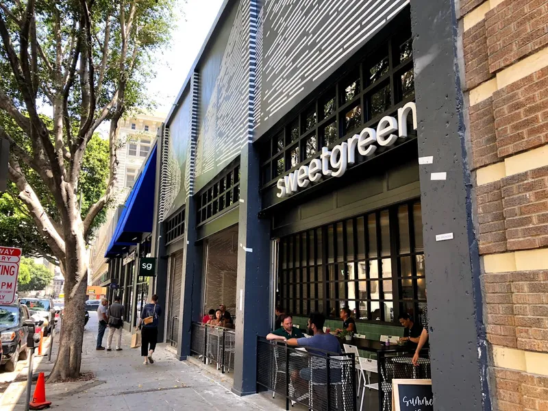 organic restaurant sweetgreen