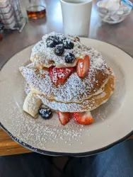 cinnamon rolls in Los Angeles