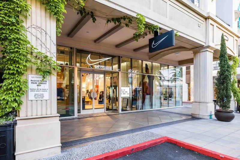 sports wear Nike Well Collective - Santana Row