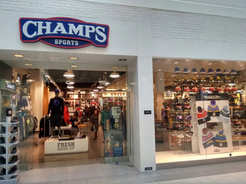 sports wear Champs Sports