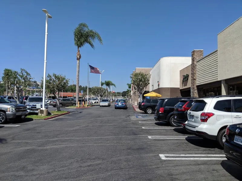 shopping malls Ralphs Circle Center