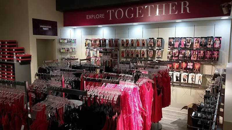 lingerie shops Romantix