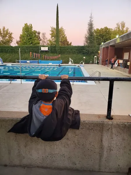 swimming lessons Cosumnes River College Pool