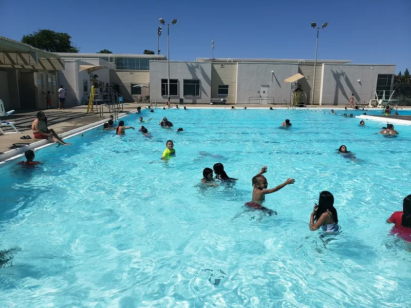 swimming lessons George Sim Pool